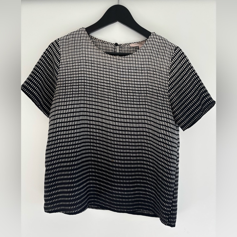 Black and White Women's Short Sleeve Top